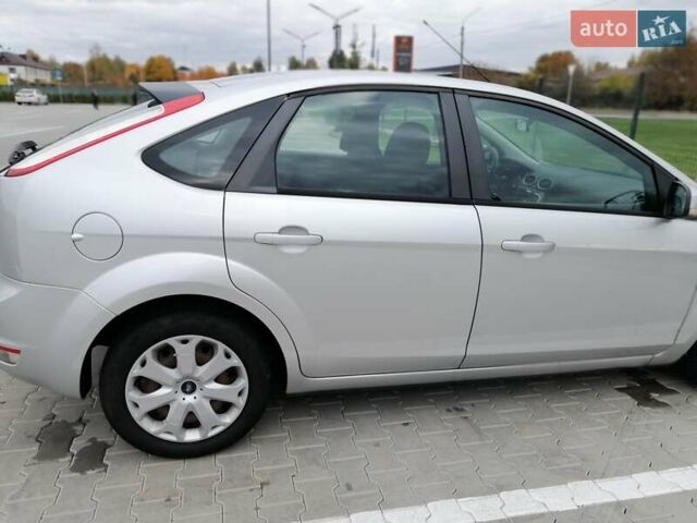 Сірий Форд Фокус, об'ємом двигуна 1.6 л та пробігом 161 тис. км за 5000 $, фото 7 на Automoto.ua