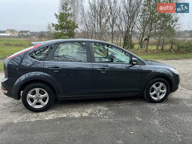 Сірий Форд Фокус, об'ємом двигуна 1.6 л та пробігом 150 тис. км за 5800 $, фото 6 на Automoto.ua