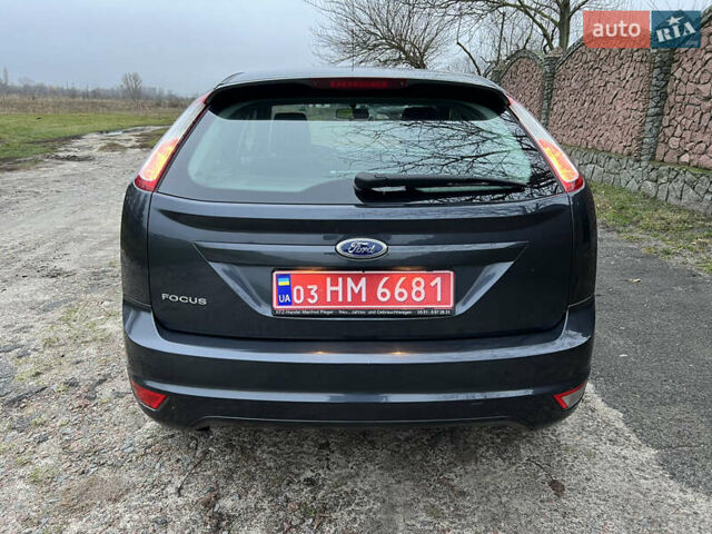 Сірий Форд Фокус, об'ємом двигуна 1.6 л та пробігом 150 тис. км за 5800 $, фото 9 на Automoto.ua