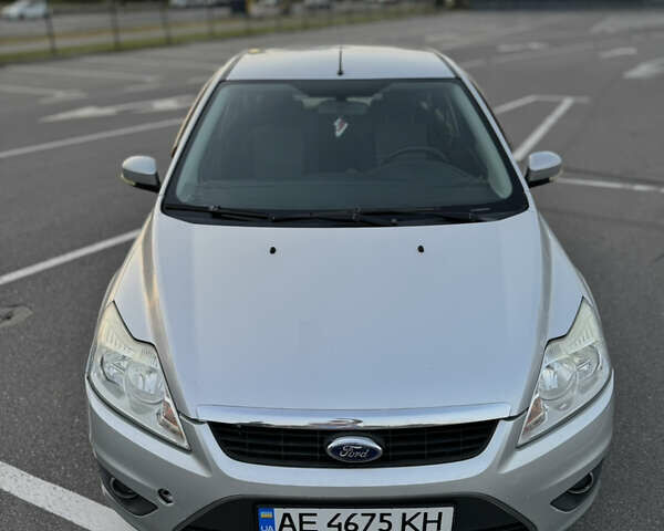 Серый Форд Фокус, объемом двигателя 1.6 л и пробегом 237 тыс. км за 5100 $, фото 1 на Automoto.ua