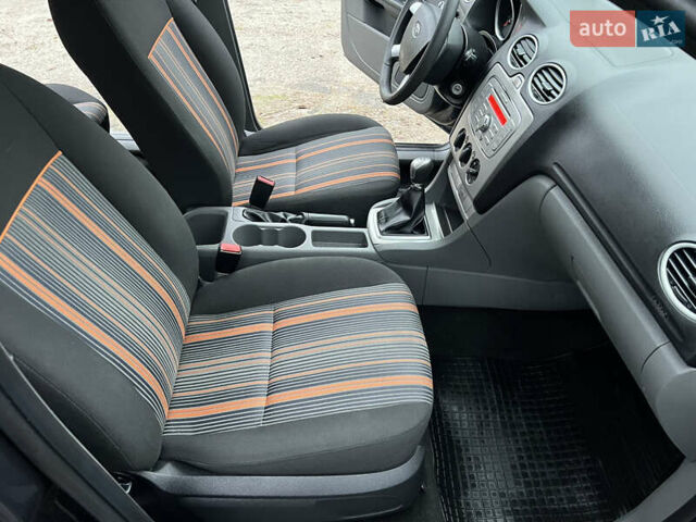 Сірий Форд Фокус, об'ємом двигуна 1.6 л та пробігом 150 тис. км за 5800 $, фото 13 на Automoto.ua