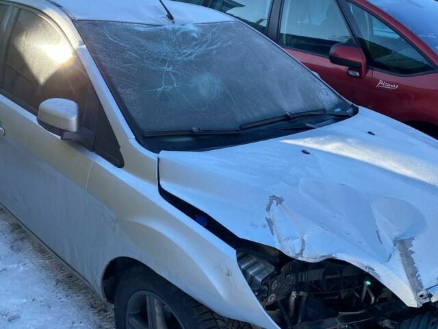 Сірий Форд Фокус, об'ємом двигуна 1.6 л та пробігом 191 тис. км за 2500 $, фото 1 на Automoto.ua