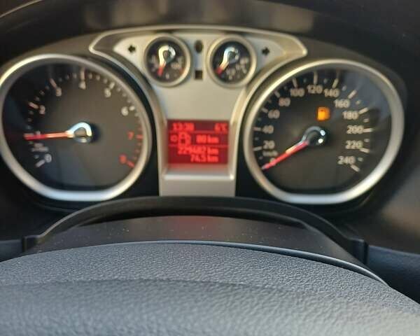 Серый Форд Фокус, объемом двигателя 1.6 л и пробегом 225 тыс. км за 5850 $, фото 6 на Automoto.ua