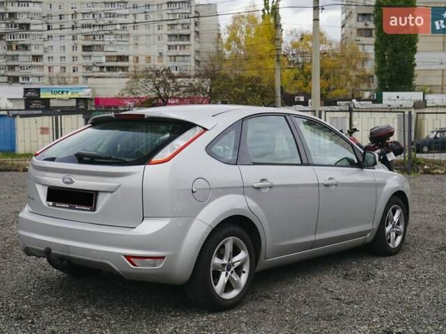 Форд Фокус 2010 в Харькове на Automoto.ua Серый Форд Фокус, объемом двигателя 1.6 л и пробегом 136 тыс. км за 6900 $, фото 15 на Automoto.ua