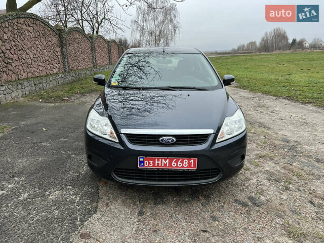 Сірий Форд Фокус, об'ємом двигуна 1.6 л та пробігом 150 тис. км за 5800 $, фото 1 на Automoto.ua
