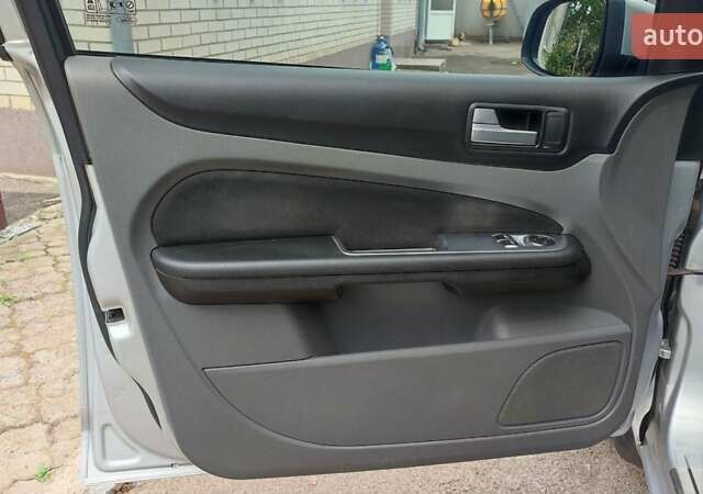 Сірий Форд Фокус, об'ємом двигуна 1.6 л та пробігом 163 тис. км за 5400 $, фото 37 на Automoto.ua