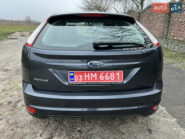 Сірий Форд Фокус, об'ємом двигуна 1.6 л та пробігом 150 тис. км за 5800 $, фото 4 на Automoto.ua