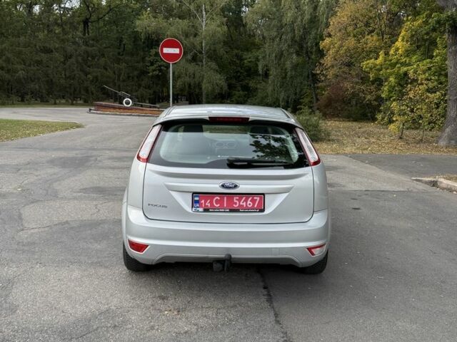 Сірий Форд Фокус, об'ємом двигуна 1.6 л та пробігом 138 тис. км за 6999 $, фото 5 на Automoto.ua