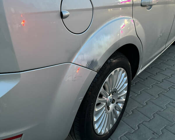 Серый Форд Фокус, объемом двигателя 1.8 л и пробегом 220 тыс. км за 4800 $, фото 9 на Automoto.ua