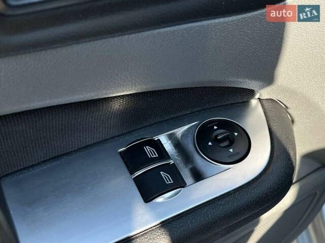 Серый Форд Фокус, объемом двигателя 1.6 л и пробегом 331 тыс. км за 5790 $, фото 37 на Automoto.ua