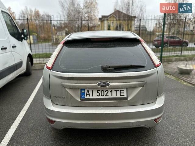 Серый Форд Фокус, объемом двигателя 1.6 л и пробегом 211 тыс. км за 5000 $, фото 8 на Automoto.ua