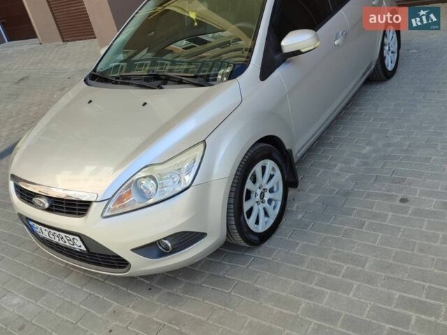 Серый Форд Фокус, объемом двигателя 1.6 л и пробегом 171 тыс. км за 5500 $, фото 1 на Automoto.ua