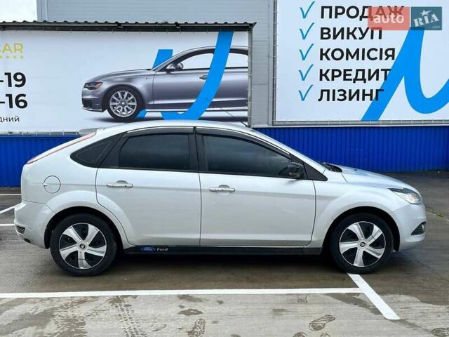 Сірий Форд Фокус, об'ємом двигуна 1.6 л та пробігом 138 тис. км за 5150 $, фото 15 на Automoto.ua