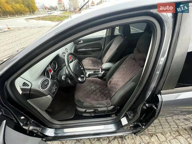 Сірий Форд Фокус, об'ємом двигуна 1.8 л та пробігом 475 тис. км за 5500 $, фото 7 на Automoto.ua