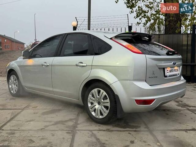 Сірий Форд Фокус, об'ємом двигуна 2 л та пробігом 193 тис. км за 5890 $, фото 6 на Automoto.ua