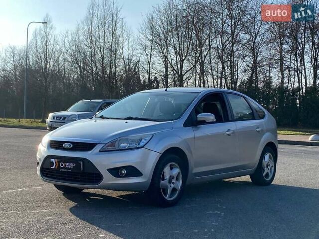 Серый Форд Фокус, объемом двигателя 1.6 л и пробегом 218 тыс. км за 4990 $, фото 6 на Automoto.ua