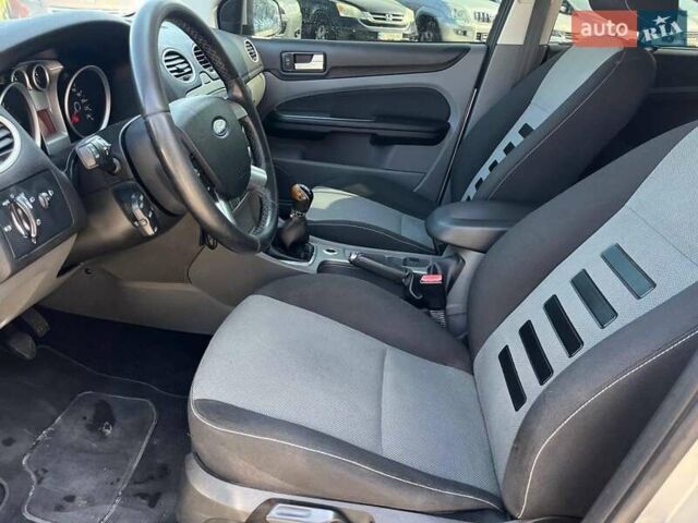 Серый Форд Фокус, объемом двигателя 1.6 л и пробегом 331 тыс. км за 5790 $, фото 34 на Automoto.ua