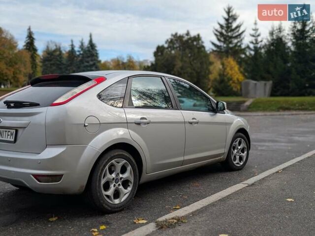 Серый Форд Фокус, объемом двигателя 2 л и пробегом 209 тыс. км за 6500 $, фото 9 на Automoto.ua