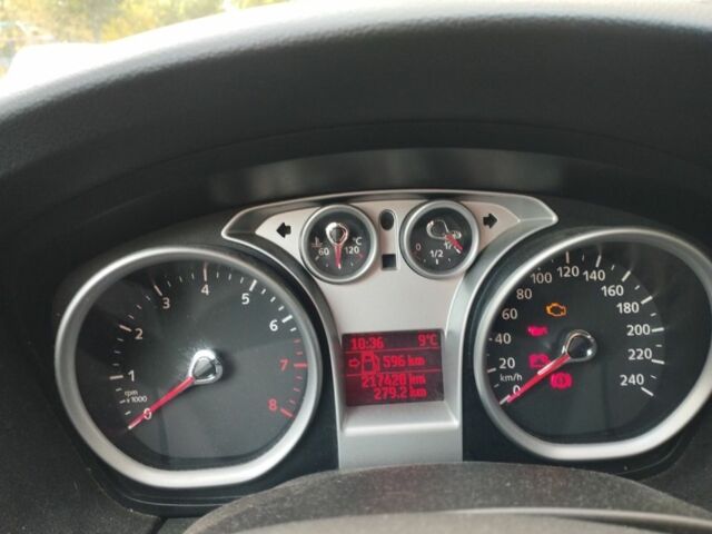 Серый Форд Фокус, объемом двигателя 1.6 л и пробегом 218 тыс. км за 5199 $, фото 7 на Automoto.ua