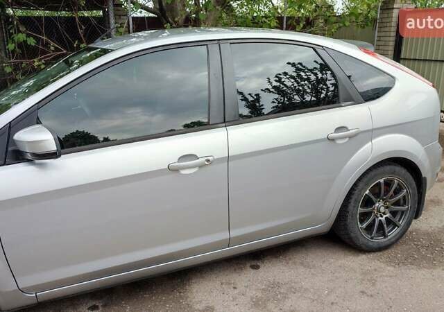 Сірий Форд Фокус, об'ємом двигуна 1.6 л та пробігом 163 тис. км за 5400 $, фото 1 на Automoto.ua