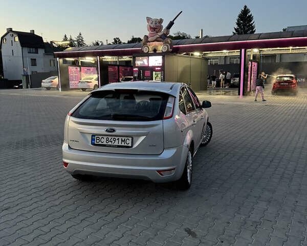 Серый Форд Фокус, объемом двигателя 1.8 л и пробегом 220 тыс. км за 4800 $, фото 3 на Automoto.ua