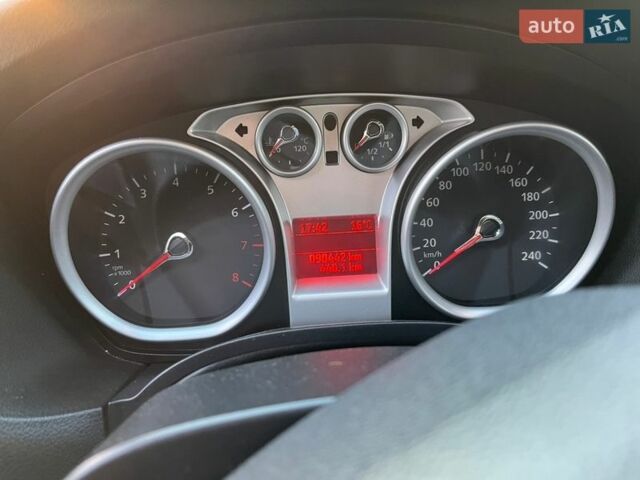 Серый Форд Фокус, объемом двигателя 1.6 л и пробегом 90 тыс. км за 5749 $, фото 26 на Automoto.ua