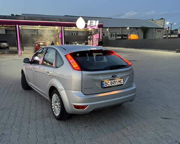 Серый Форд Фокус, объемом двигателя 1.8 л и пробегом 220 тыс. км за 4800 $, фото 10 на Automoto.ua