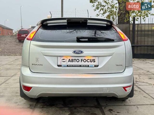 Сірий Форд Фокус, об'ємом двигуна 2 л та пробігом 193 тис. км за 5890 $, фото 5 на Automoto.ua