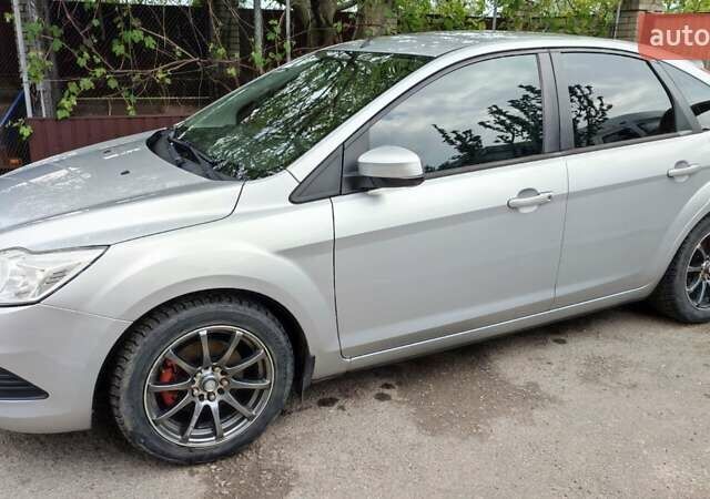 Сірий Форд Фокус, об'ємом двигуна 1.6 л та пробігом 163 тис. км за 5400 $, фото 3 на Automoto.ua