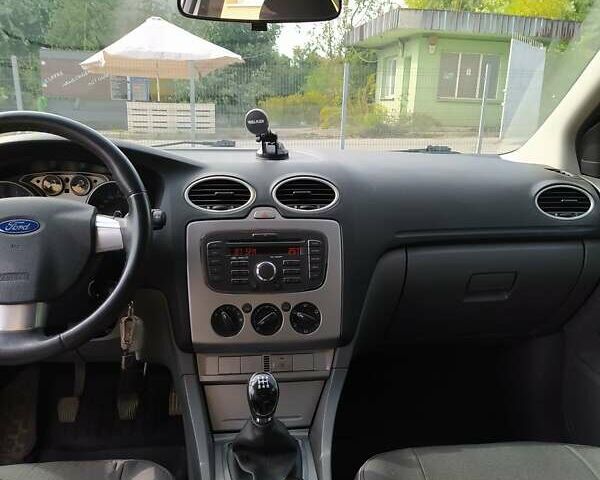 Сірий Форд Фокус, об'ємом двигуна 1.6 л та пробігом 92 тис. км за 6800 $, фото 12 на Automoto.ua