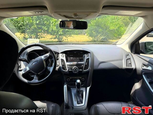 Сірий Форд Фокус, об'ємом двигуна 2 л та пробігом 150 тис. км за 7500 $, фото 9 на Automoto.ua