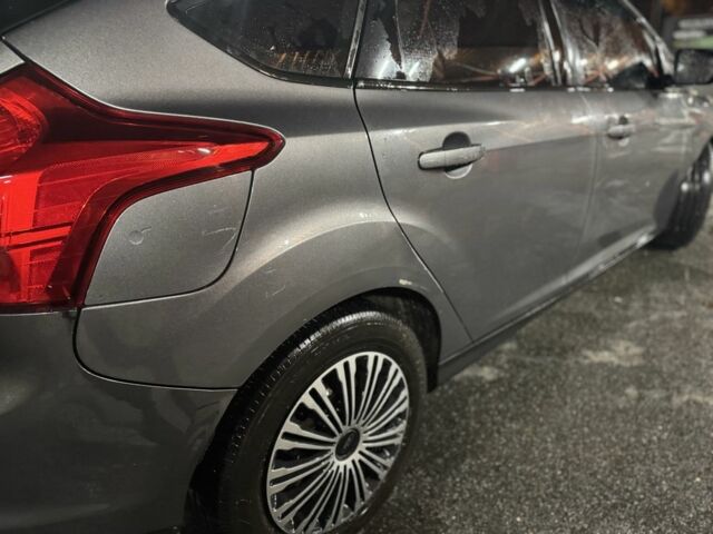 Сірий Форд Фокус, об'ємом двигуна 2 л та пробігом 169 тис. км за 5999 $, фото 2 на Automoto.ua