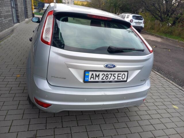 Серый Форд Фокус, объемом двигателя 1.4 л и пробегом 190 тыс. км за 5500 $, фото 1 на Automoto.ua