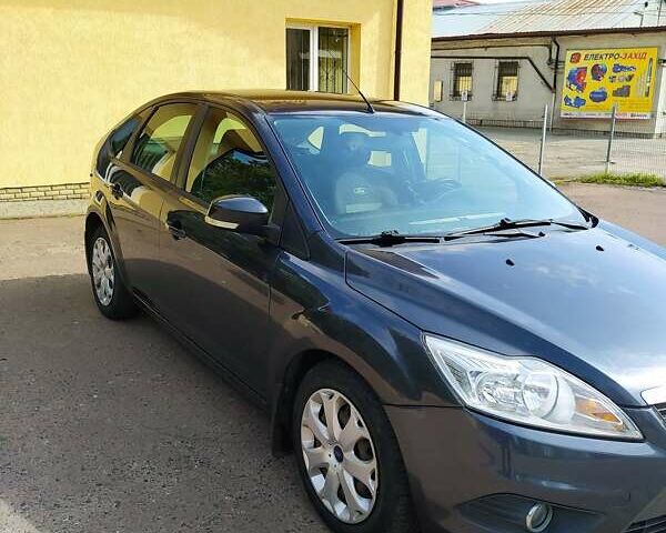 Сірий Форд Фокус, об'ємом двигуна 1.6 л та пробігом 92 тис. км за 6800 $, фото 25 на Automoto.ua