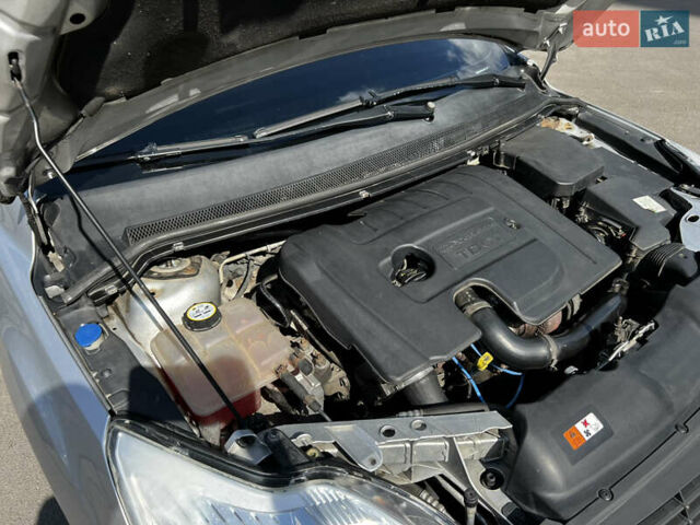 Сірий Форд Фокус, об'ємом двигуна 1.6 л та пробігом 274 тис. км за 7000 $, фото 20 на Automoto.ua