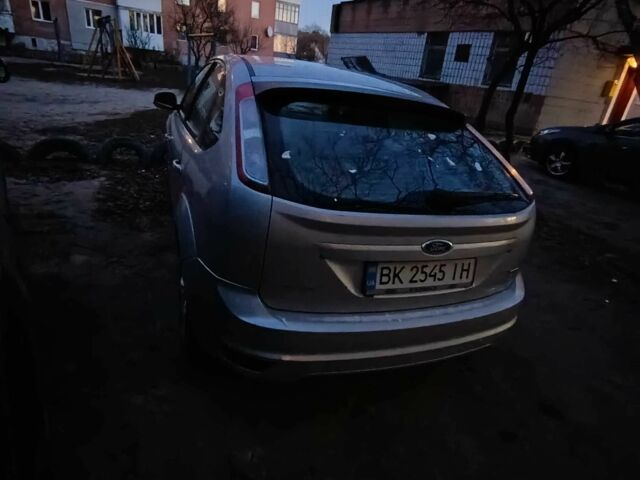 Серый Форд Фокус, объемом двигателя 1.6 л и пробегом 1 тыс. км за 3800 $, фото 2 на Automoto.ua