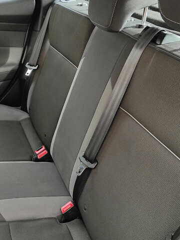 Серый Форд Фокус, объемом двигателя 1.6 л и пробегом 252 тыс. км за 7500 $, фото 5 на Automoto.ua