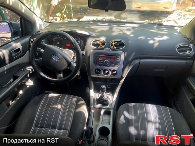 Сірий Форд Фокус, об'ємом двигуна 1.4 л та пробігом 264 тис. км за 5200 $, фото 10 на Automoto.ua