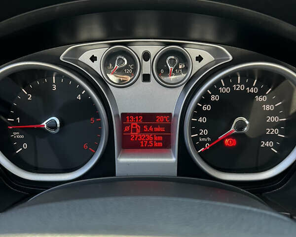 Сірий Форд Фокус, об'ємом двигуна 1.6 л та пробігом 274 тис. км за 7000 $, фото 23 на Automoto.ua