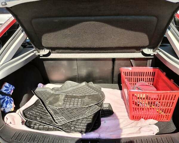 Серый Форд Фокус, объемом двигателя 1.6 л и пробегом 136 тыс. км за 6200 $, фото 21 на Automoto.ua