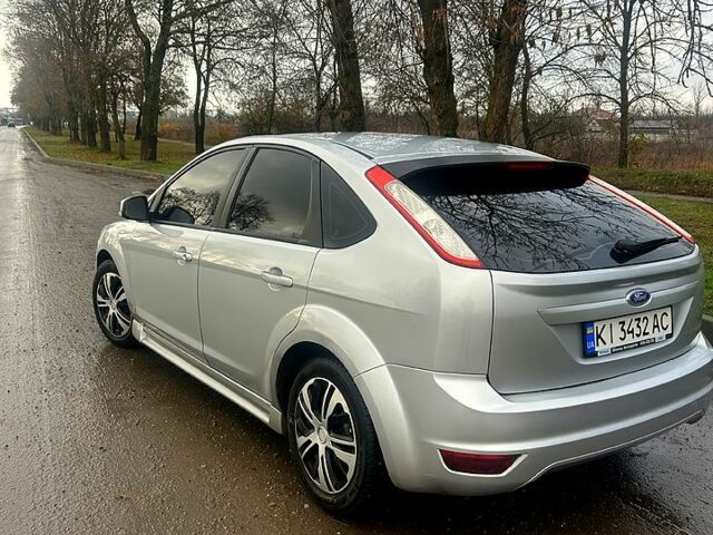 Серый Форд Фокус, объемом двигателя 1.6 л и пробегом 241 тыс. км за 5700 $, фото 3 на Automoto.ua