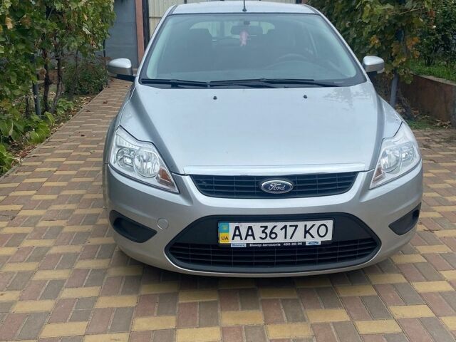 Сірий Форд Фокус, об'ємом двигуна 1.4 л та пробігом 160 тис. км за 5300 $, фото 1 на Automoto.ua