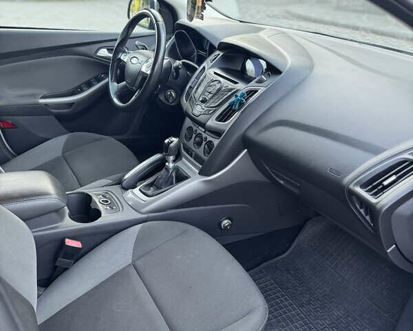 Сірий Форд Фокус, об'ємом двигуна 1.56 л та пробігом 250 тис. км за 6500 $, фото 12 на Automoto.ua