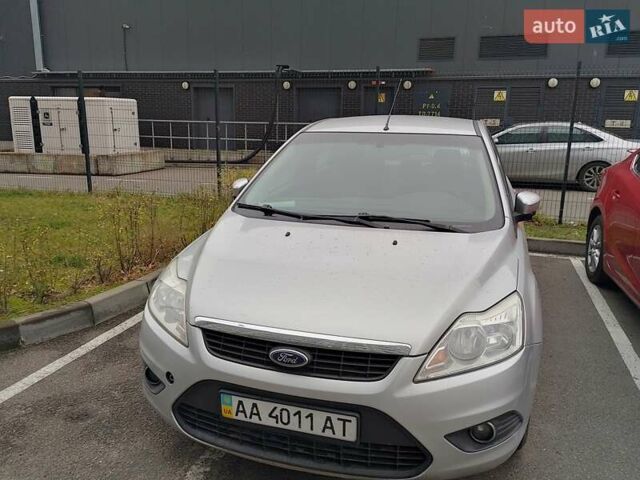 Сірий Форд Фокус, об'ємом двигуна 2 л та пробігом 267 тис. км за 5390 $, фото 2 на Automoto.ua
