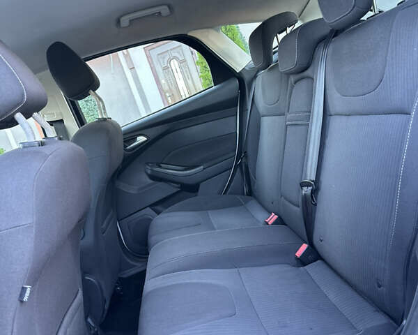 Сірий Форд Фокус, об'ємом двигуна 1.6 л та пробігом 235 тис. км за 7450 $, фото 50 на Automoto.ua