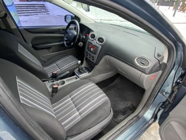 Серый Форд Фокус, объемом двигателя 1.4 л и пробегом 350 тыс. км за 4199 $, фото 20 на Automoto.ua