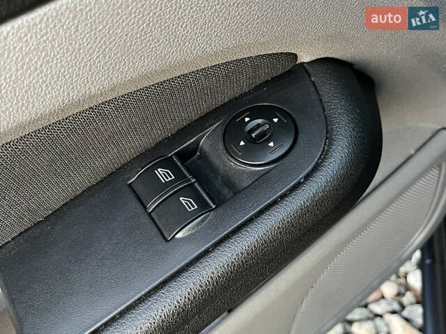 Серый Форд Фокус, объемом двигателя 1.4 л и пробегом 220 тыс. км за 5790 $, фото 15 на Automoto.ua