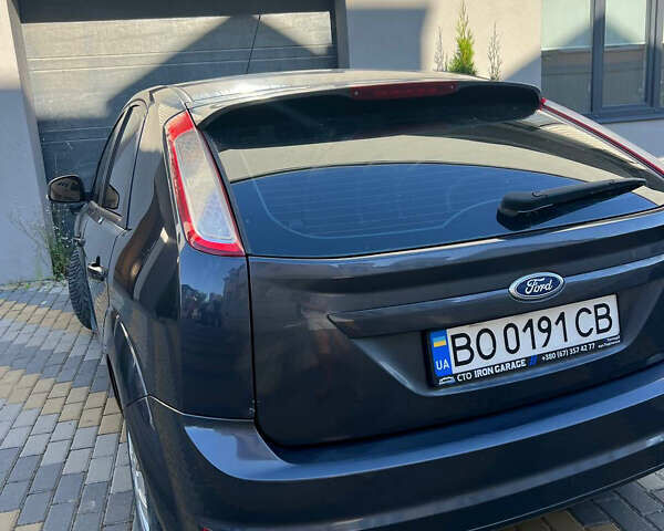 Сірий Форд Фокус, об'ємом двигуна 1.39 л та пробігом 222 тис. км за 5100 $, фото 2 на Automoto.ua
