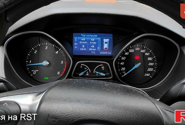 Сірий Форд Фокус, об'ємом двигуна 1.6 л та пробігом 252 тис. км за 7200 $, фото 6 на Automoto.ua