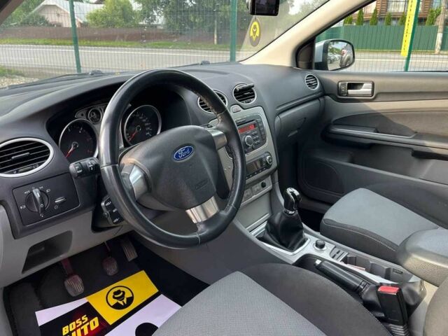 Серый Форд Фокус, объемом двигателя 1.6 л и пробегом 184 тыс. км за 6500 $, фото 8 на Automoto.ua